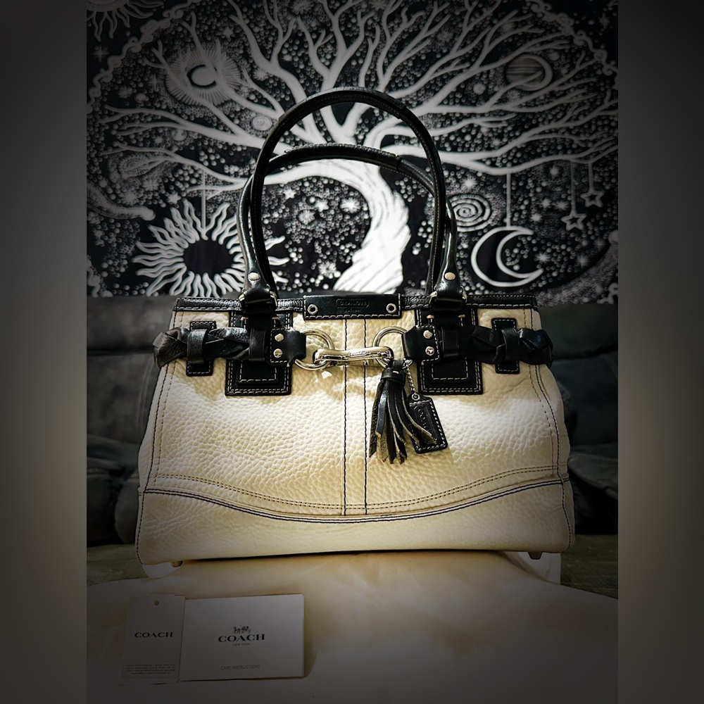 Vintage Y2K Coach tote handbag shoulder bag, Black and Cream Satchel 2009 years - Picture 17 of 17
